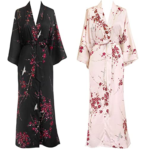 6. Kim+Ono Washable Kiku Silk Kimono Robe